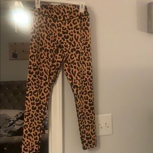 Balance athletica ascend cheetah leggings